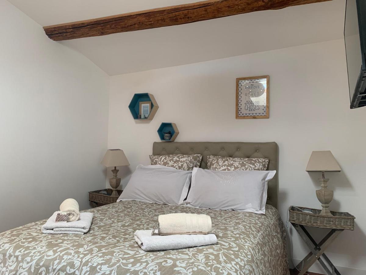 Bed and Breakfast Un Soir Sous Les Etoiles Chateauneuf-de-Gadagne Екстер'єр фото